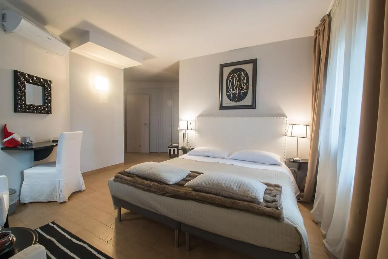 Residenza Ca' Degli Enzi Bed and Breakfast Verona
