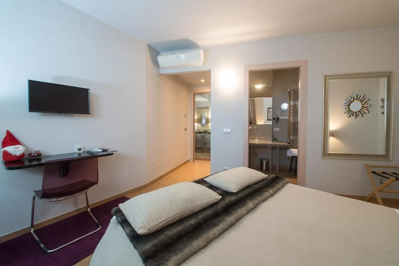 ***  Residenza Ca' Degli Enzi Bed & Breakfast Verona Italy