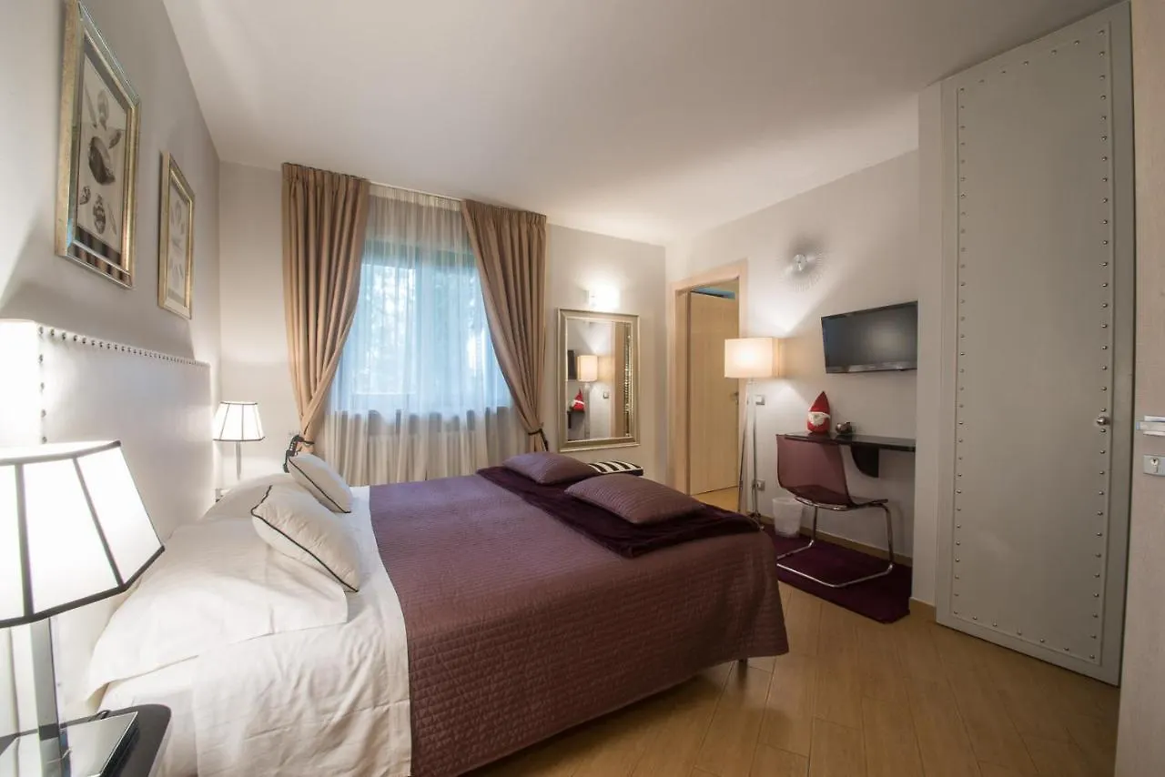 *** Nocleg ze śniadaniem Bed and Breakfast Residenza Ca' Degli Enzi Werona Włochy